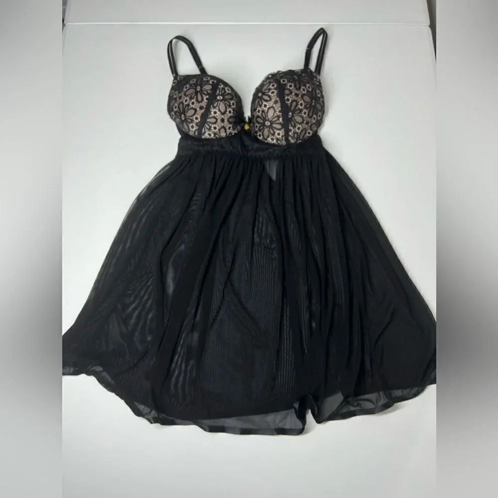 DAISY FUENTES Nightie Babydoll Size L Black Sheer Padded Underwire Lace